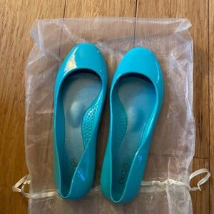 Women’s size 7. New without tags